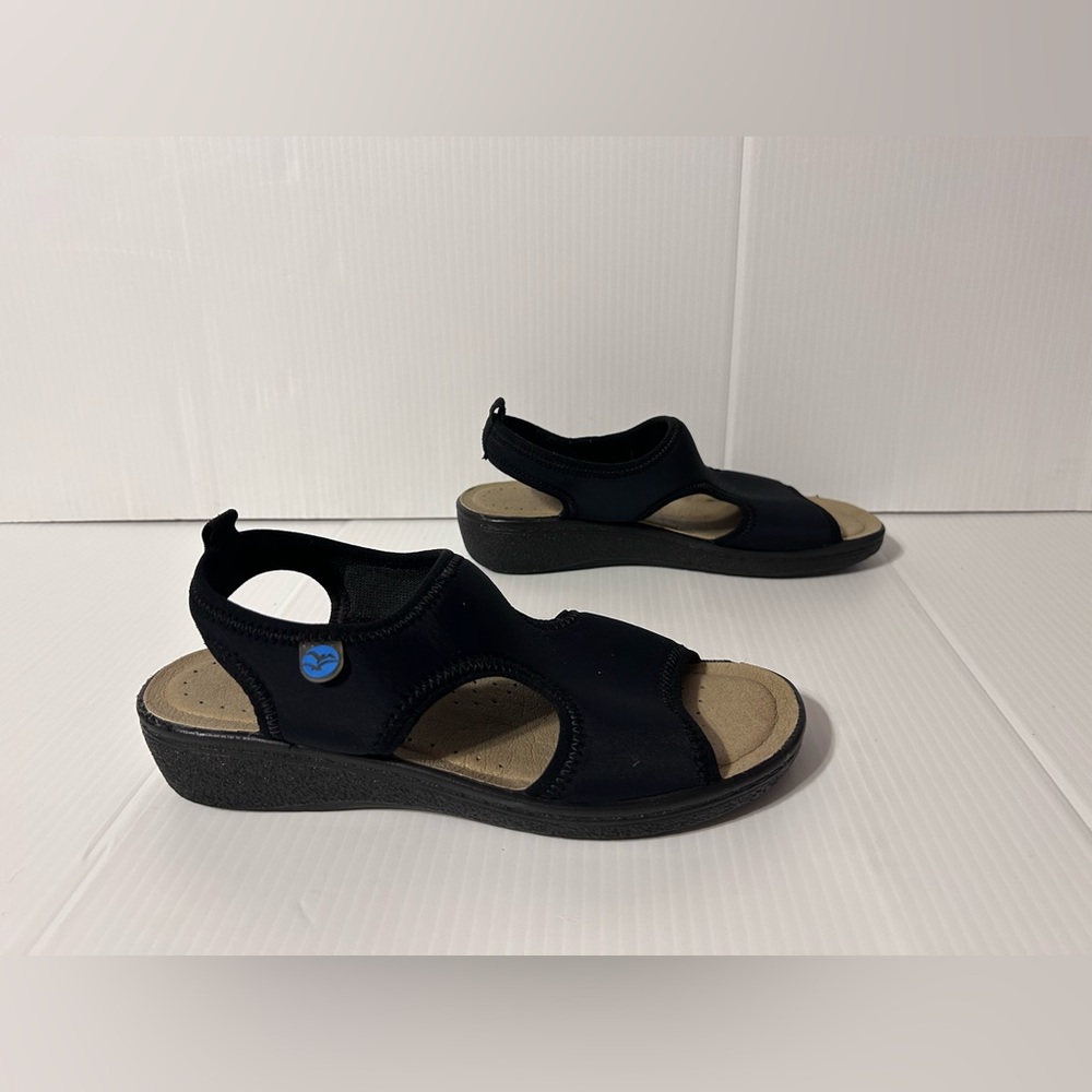 Plumatech black slingback slip on comfort sandals women size 38 EU / 7.5 US